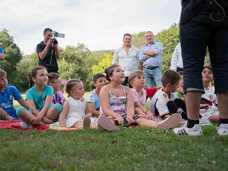 niños atentos show